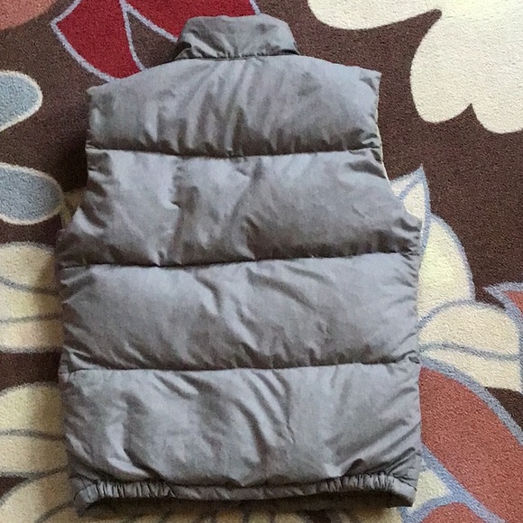 The North Face Quilted Puffer Down Vest - Picture 7 of 8